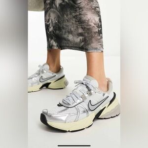 Now V2k Sneakers women Excellebt condition